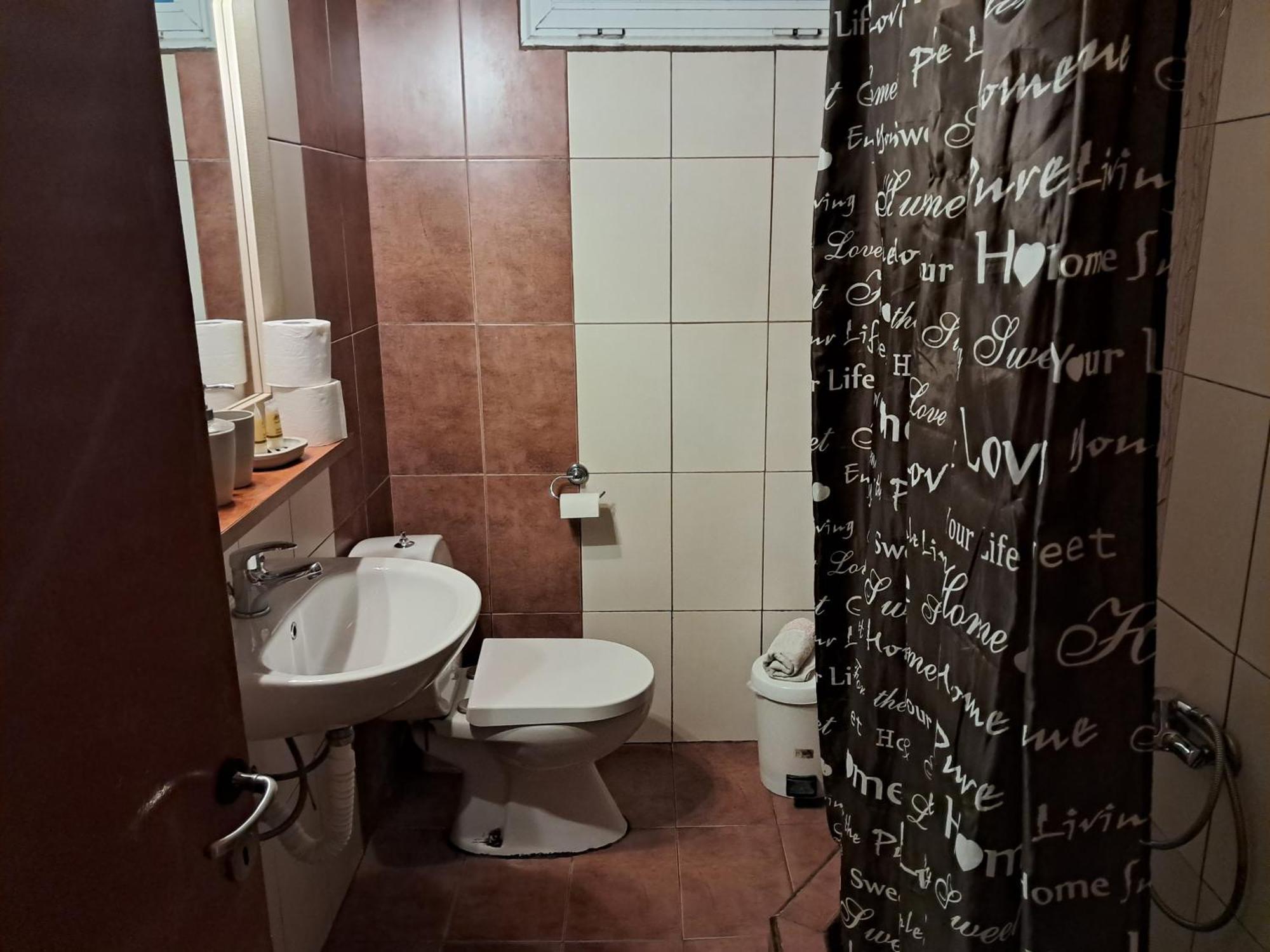 Erodios Guesthouse Като-Лутракі Екстер'єр фото