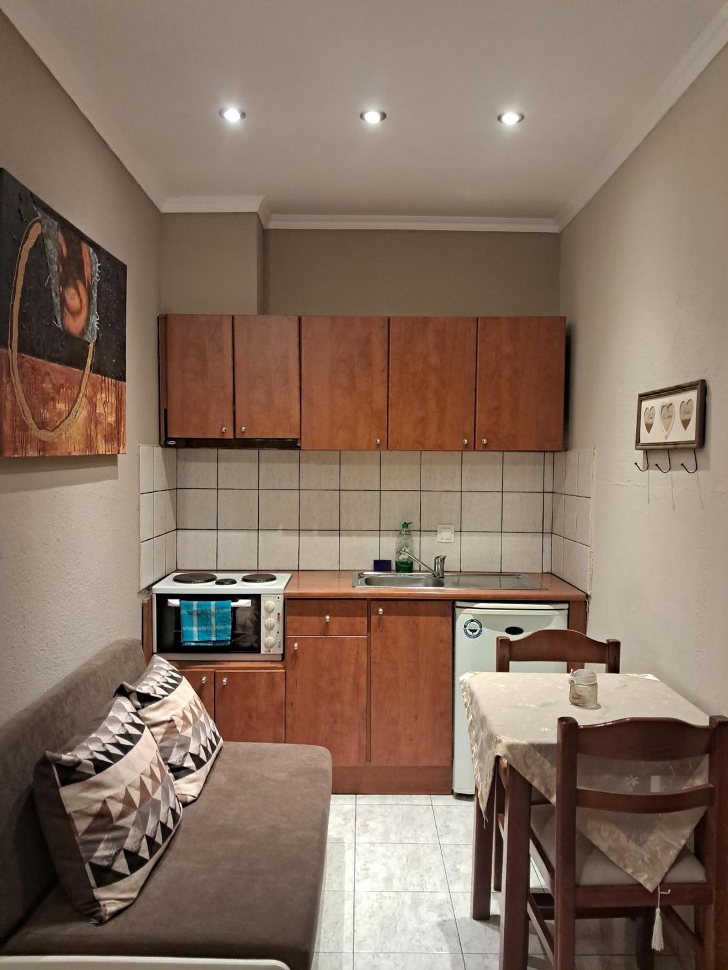 Erodios Guesthouse Като-Лутракі Екстер'єр фото