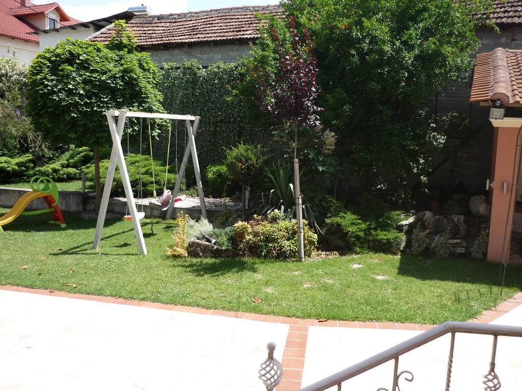 Erodios Guesthouse Като-Лутракі Екстер'єр фото